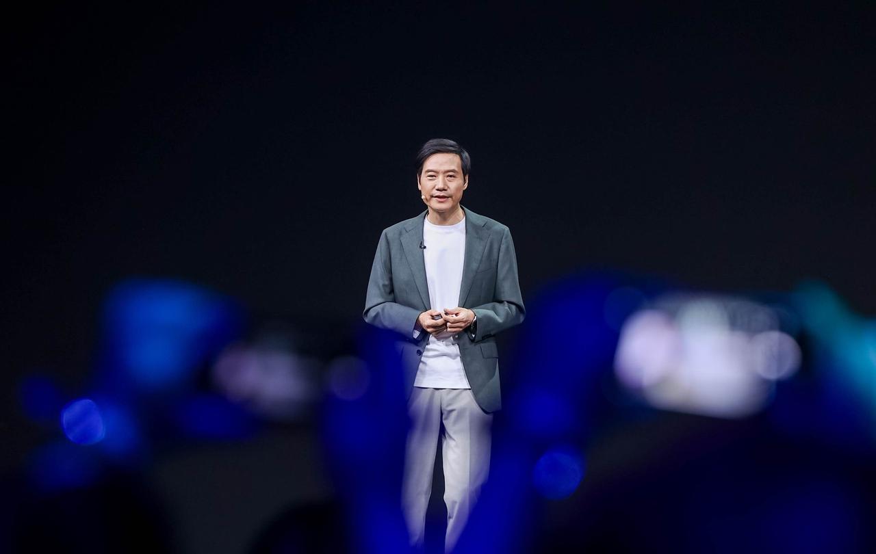 一个造了一辈子碰撞测试标准的老教授，在小米直播现场说了一句让全场炸锅的话：“你去