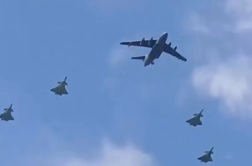 突然发现，以色列的先进装备除了铁穹防空系统外，事实上，几乎所有其他高端武器装备