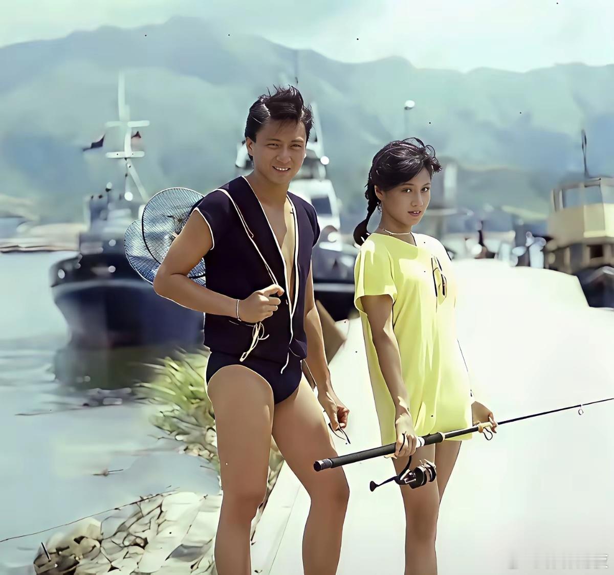 看照片翁美玲像似一个未成年少女，谁知道她性情竟然如此刚烈，为情所困，以自杀了结。