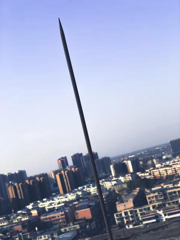 八年的股票经历，我悟出一个反人性的道理：就是最傻的方法往往最赚钱。身边朋友天