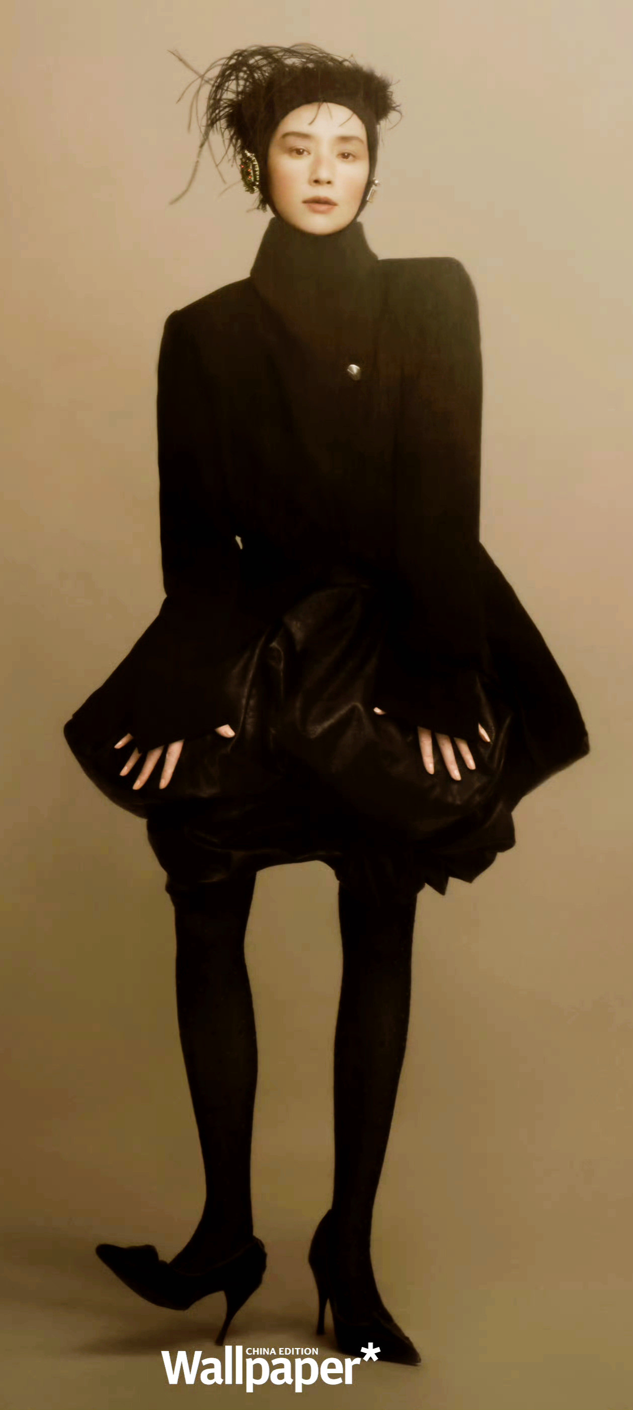 董洁本来好好的黑与白~[抠鼻][抠鼻][抠鼻]​​​