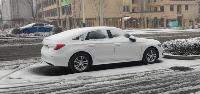 思域怎么卖不动了网上发的十一代思域图片怎么都这么丑啊，实在看不下去，是故意的么