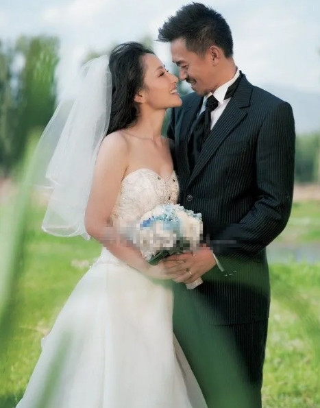 2009年，38岁的王学兵和31岁的孙宁结婚，婚礼花销全部由女方孙宁负担，礼金却