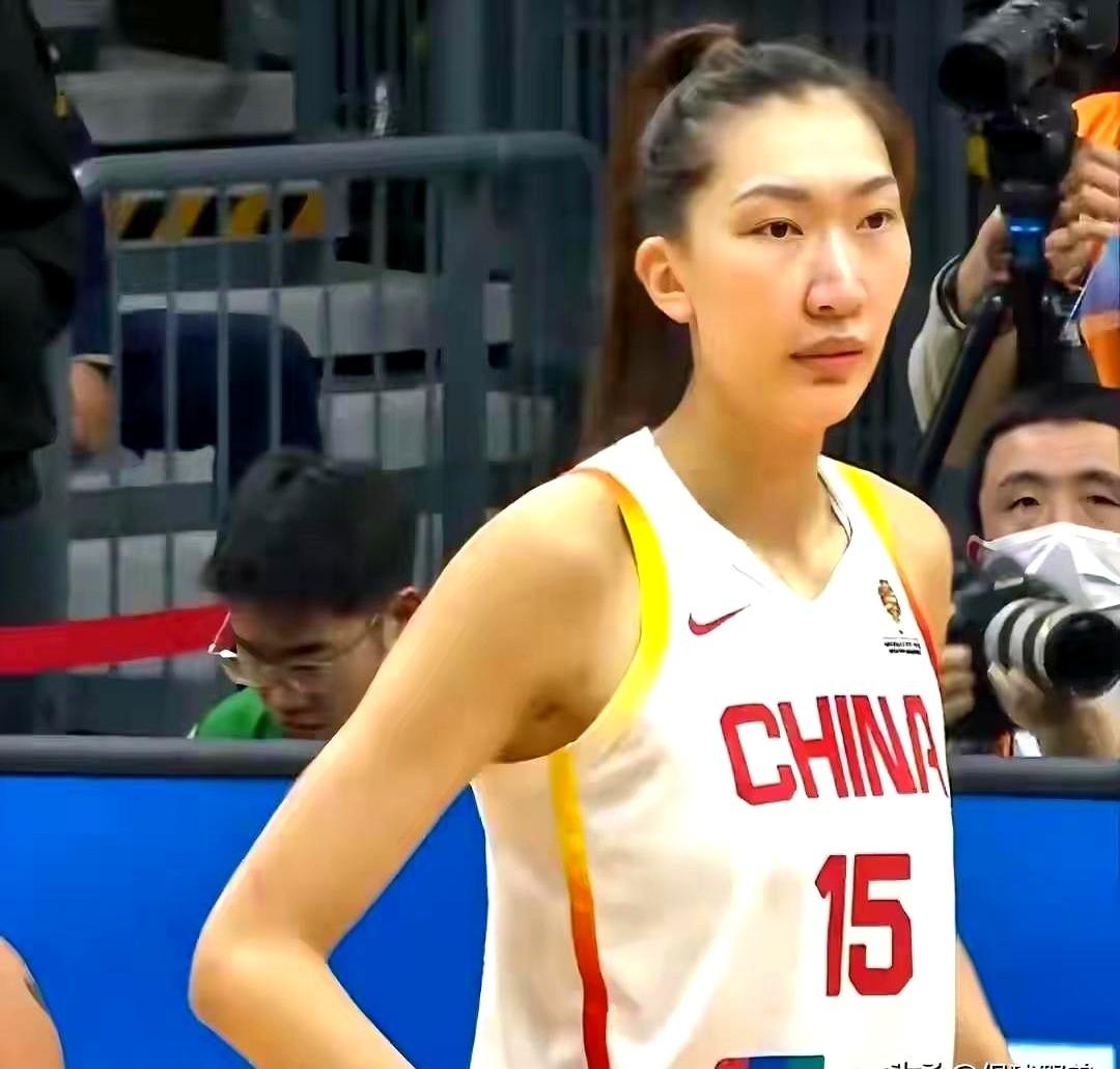 这八位中国女篮姑娘，真不是一般人！直接把世界排名干到第四，稳稳的亚洲霸主。