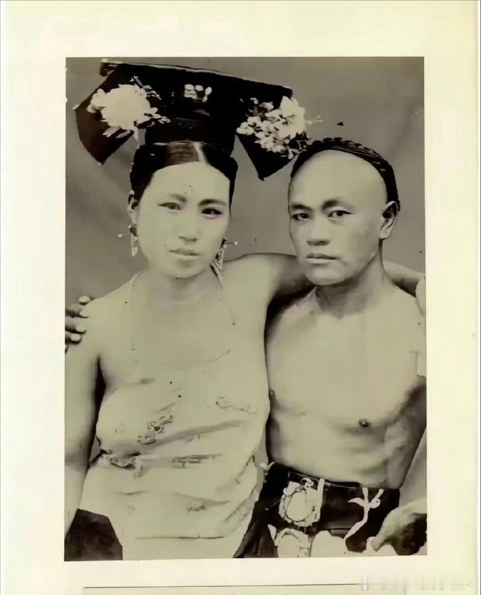 清代老照片！感觉现代人保守了