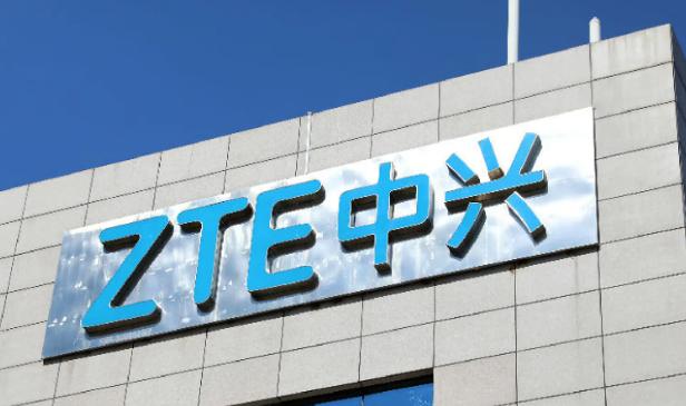 曝中兴正在推进新一代豆包手机落地 据媒体报道，在业绩说明会上，中兴通讯方面表