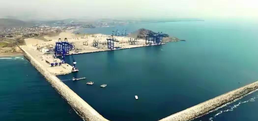 美国前脚挑唆巴拿马强行接管长和集团旗下港口，现在又来挑唆秘鲁收回钱凯港。据报道，