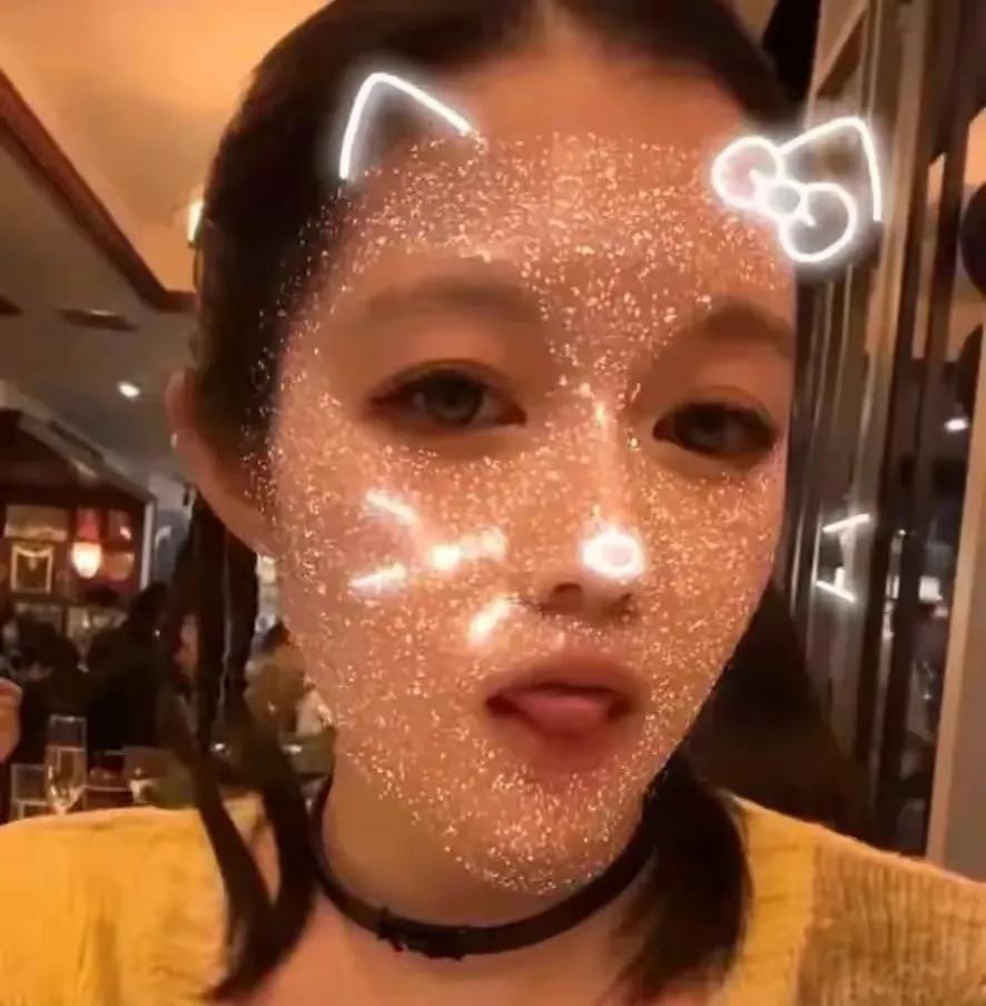 其实大家应该感谢肖医生，如果没有肖医生对原配妻子下手那么狠，逼得原配鱼死网破，才