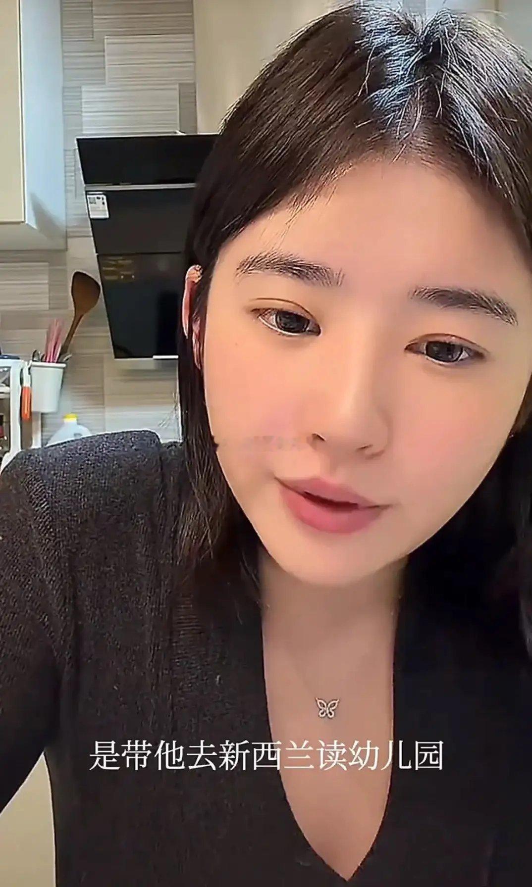 真是羡慕王思聪！有懒懒这个女朋友，还有黄一鸣这个孩子妈。自己潇洒的像甩手掌柜，身