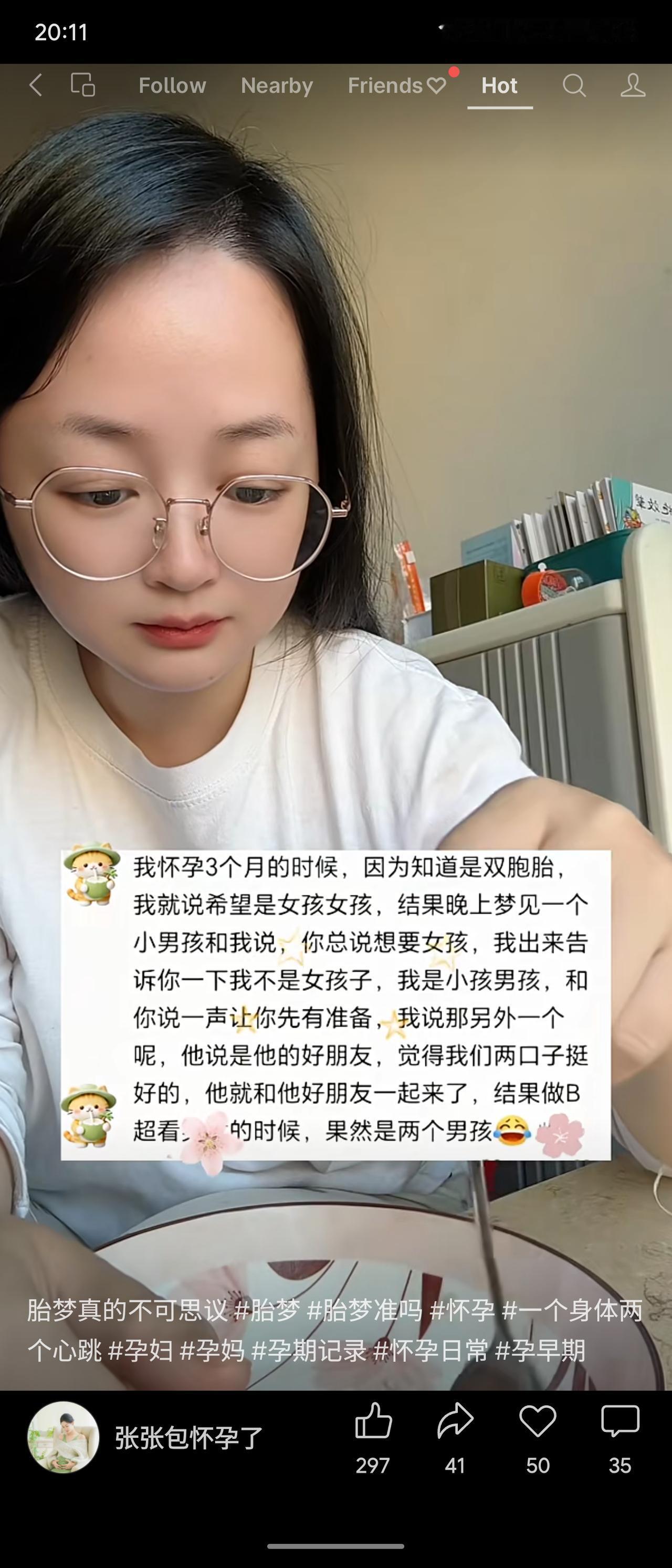 一位孕妇怀孕3个月时希望双胞胎是女孩，却梦见小男孩提前告知自己是男孩，另一胎儿也