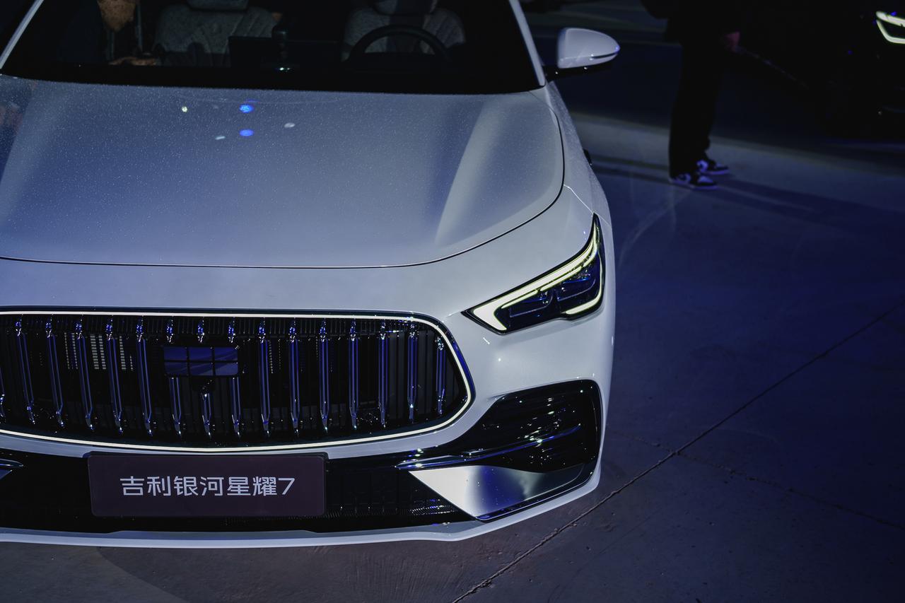 参加吉利银河星耀7的发布会，你会觉得精致度是国内一众其他品牌无法媲美的，这也说明