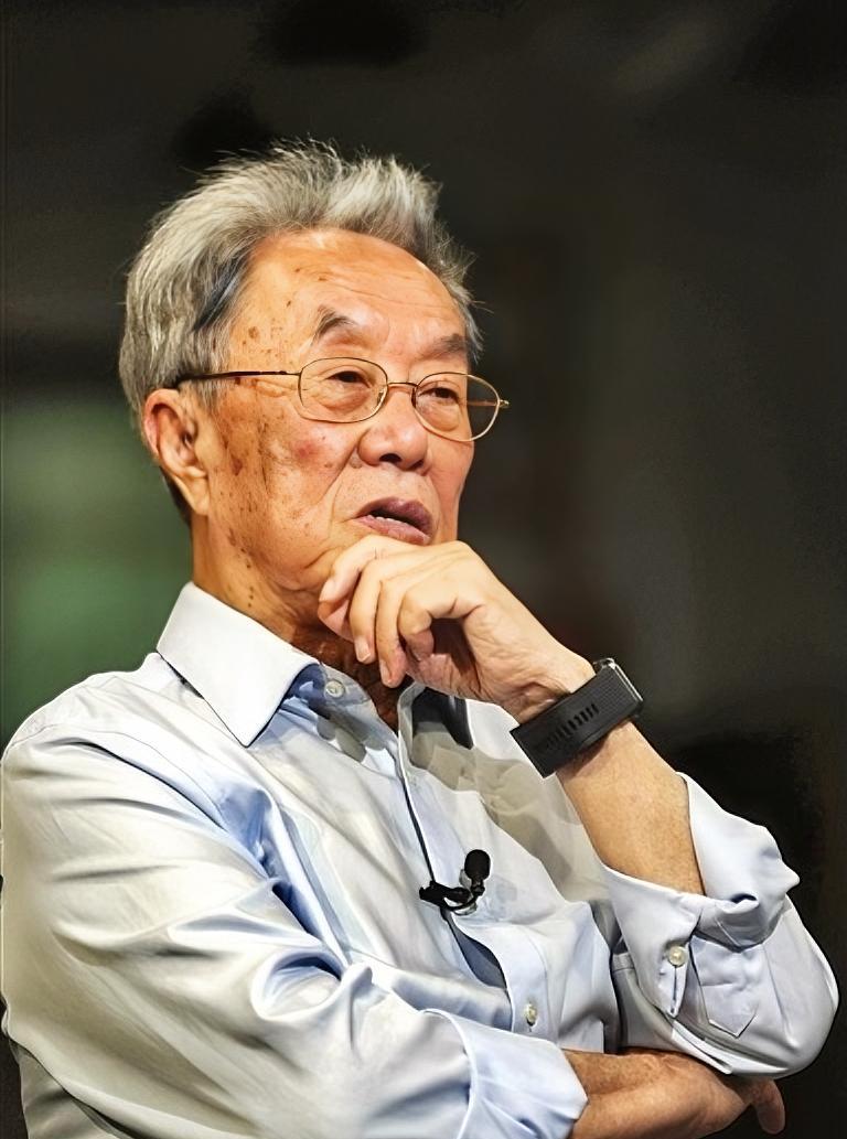 王蒙说生活的质量全看学习，这话太有道理了。就像他自己，阅读贯穿了他的人生。早年读