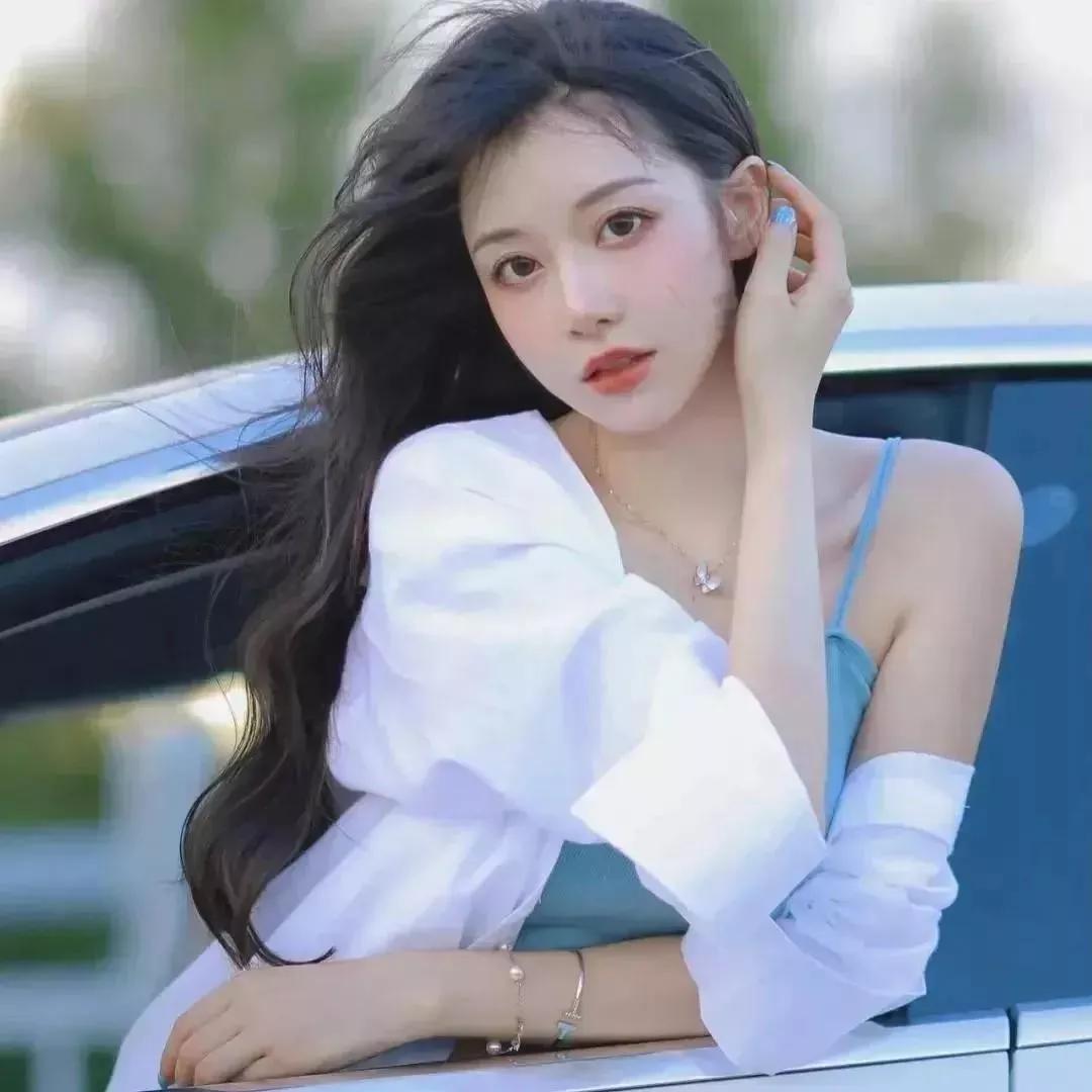 夏日清凉穿搭，轻松自在意风初夏度假风穿搭休闲夏日穿搭清凉感穿搭清凉系穿搭