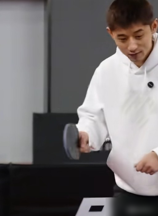 张继科教球25块一小时？他本人回应了，我看完才发现，是我们把事情想简单了。所谓的25元，其实是张继科