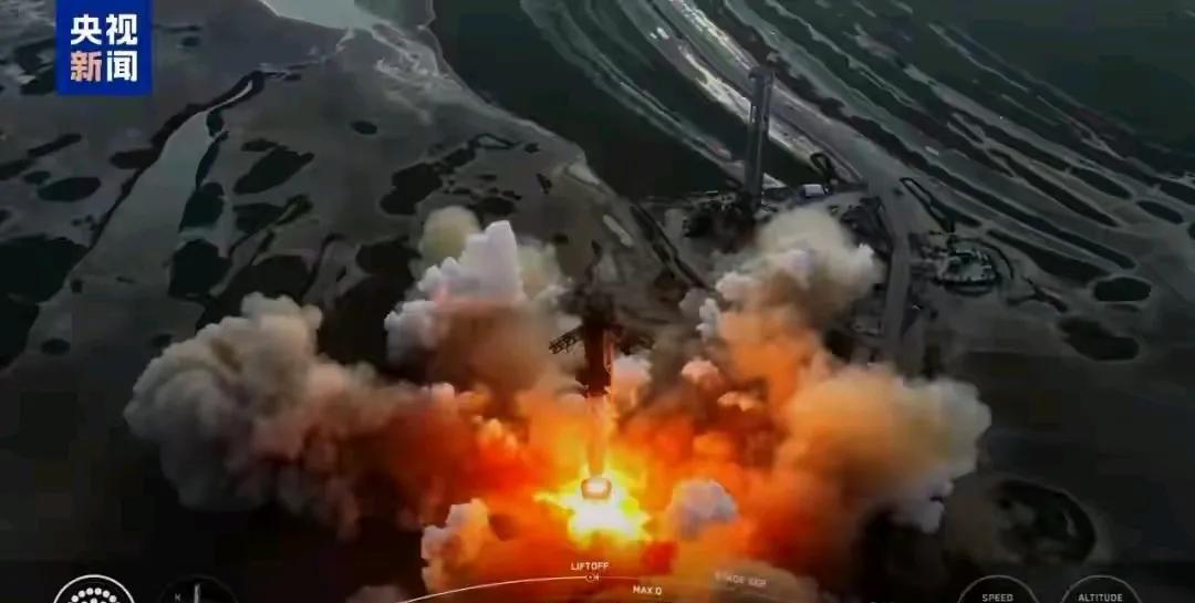这回马斯克的星舰第十次试飞，终于成了！前几次不是炸了就是失控，这次不但飞了，还全