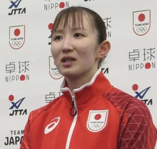 早田希娜昨晚在庆祝活动上提到，就乒乓球赛事而言，后天开始他们会前往中国，参加北京