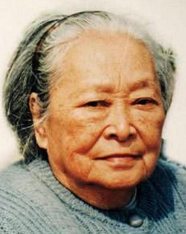 1974年，叶剑英的儿子叶选宁为母亲求情，毛主席在得知情况后迅速给予批准，并指示
