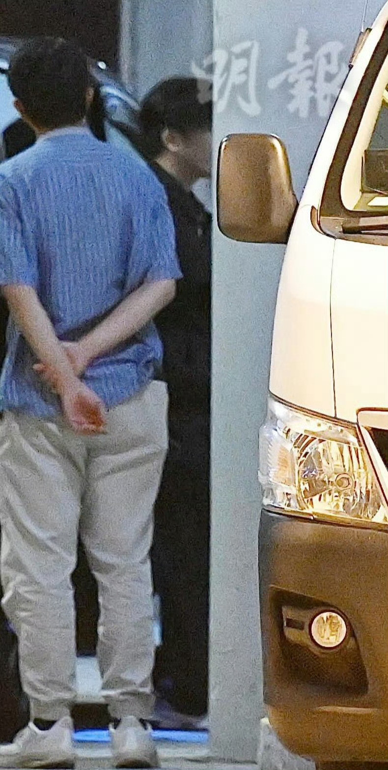 张敬轩这个导师，只分享自己的人生经历，怎么当歌星，对过往言论没有公开反省，并且也