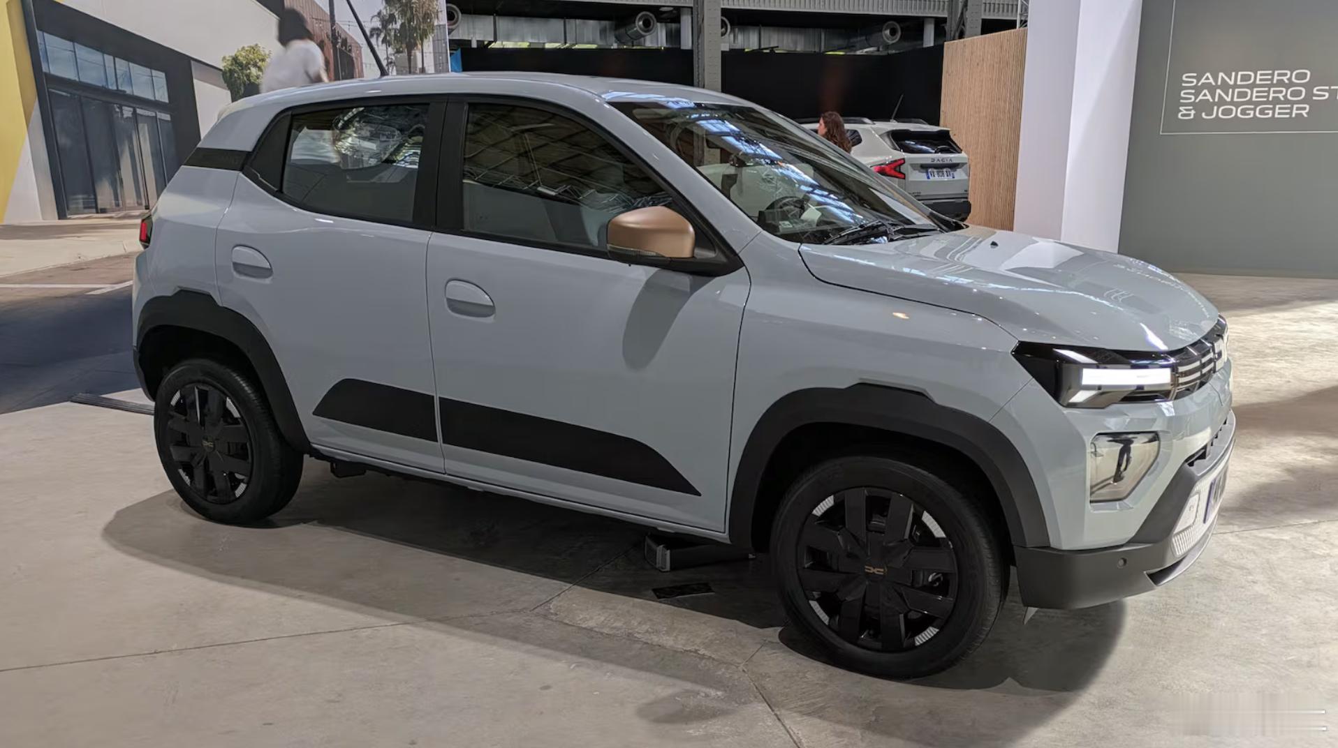 欧盟计划给小型电动车开绿灯，对抗中国品牌欧盟委员会计划12月宣布设立一个新的经济