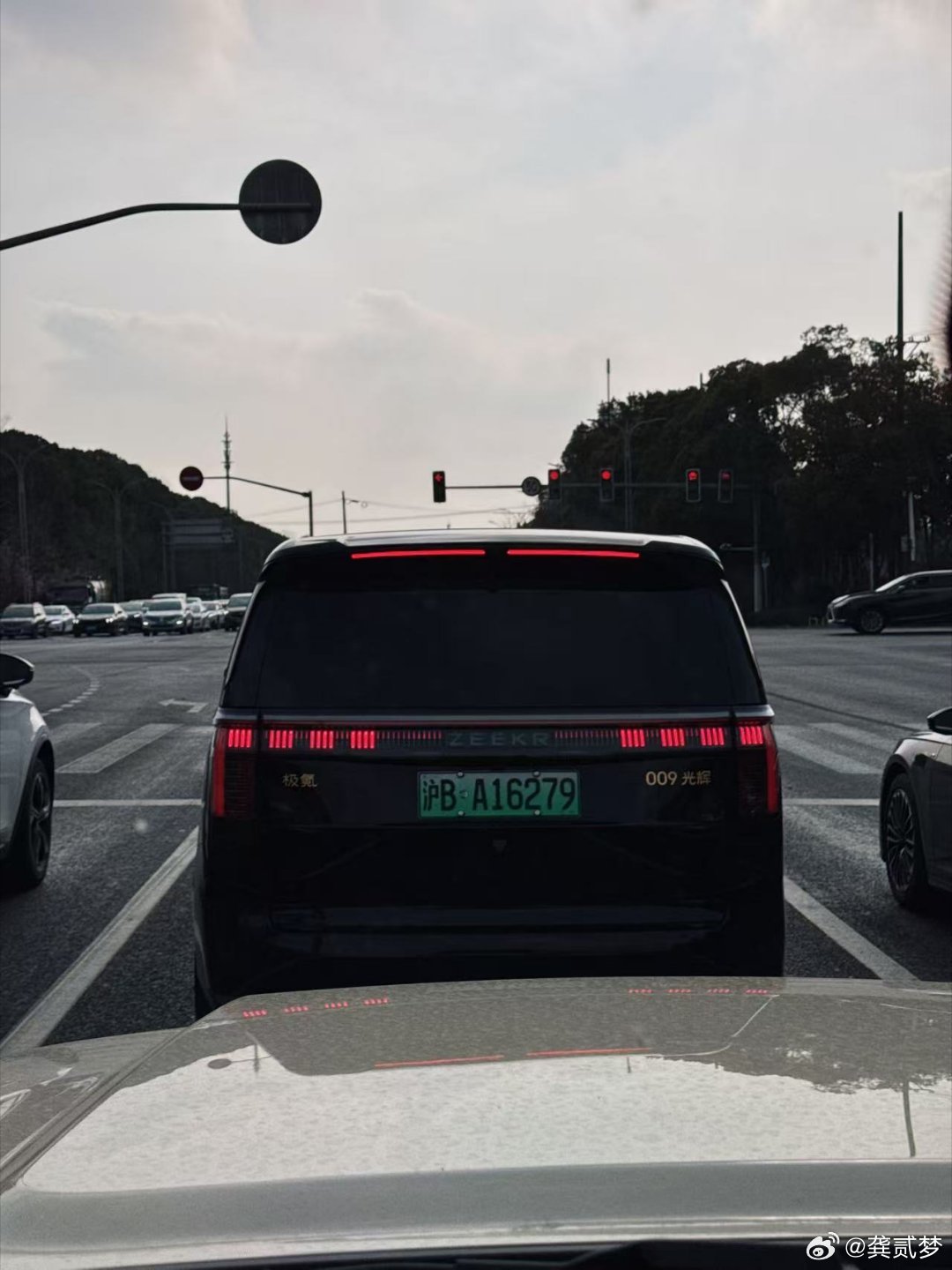 卧槽这台也很尊