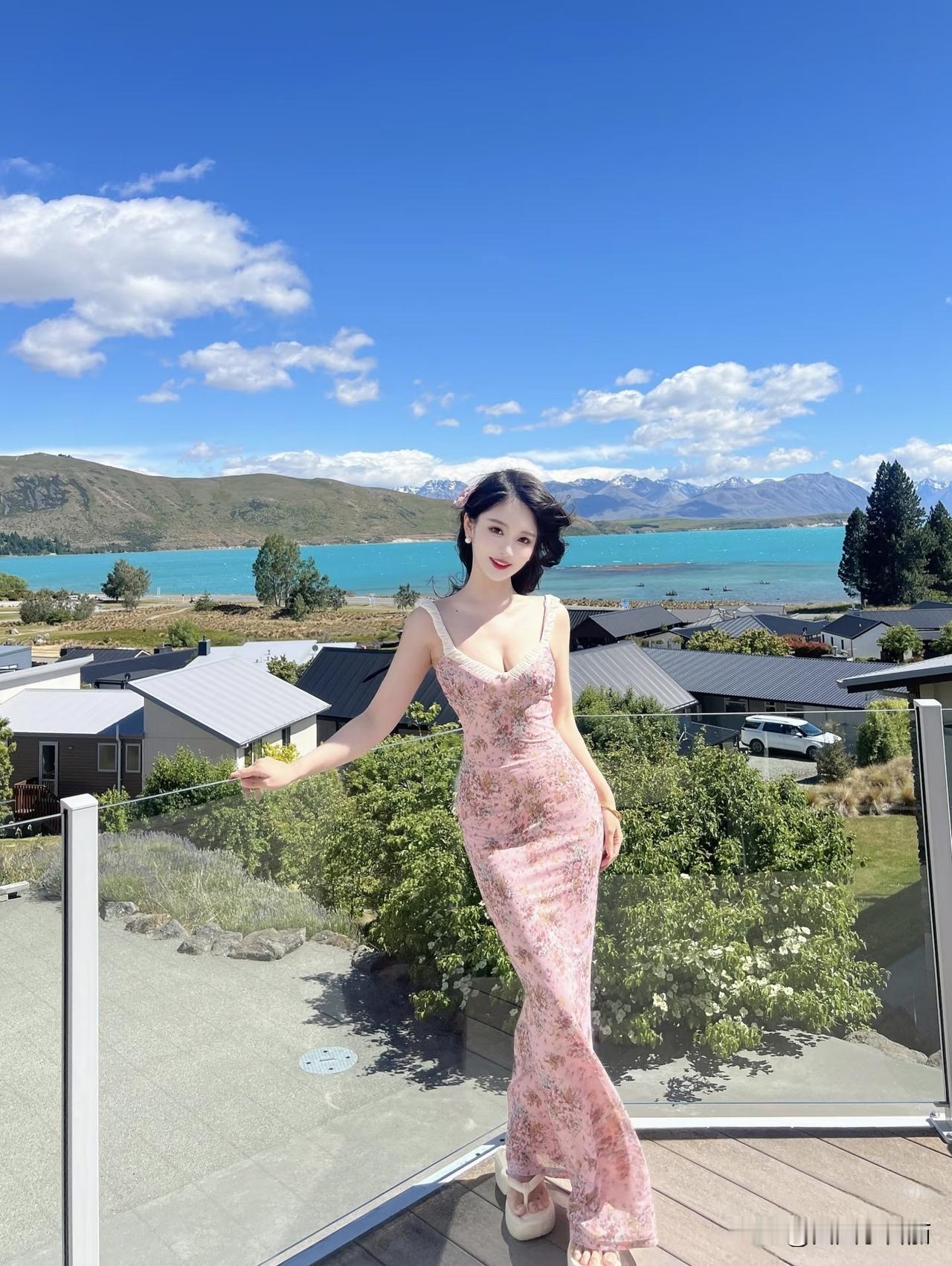 恰似人间惊鸿客墨染星辰云水间一眼沦陷的神级美图又纯又欲的女生，究竟有多招人