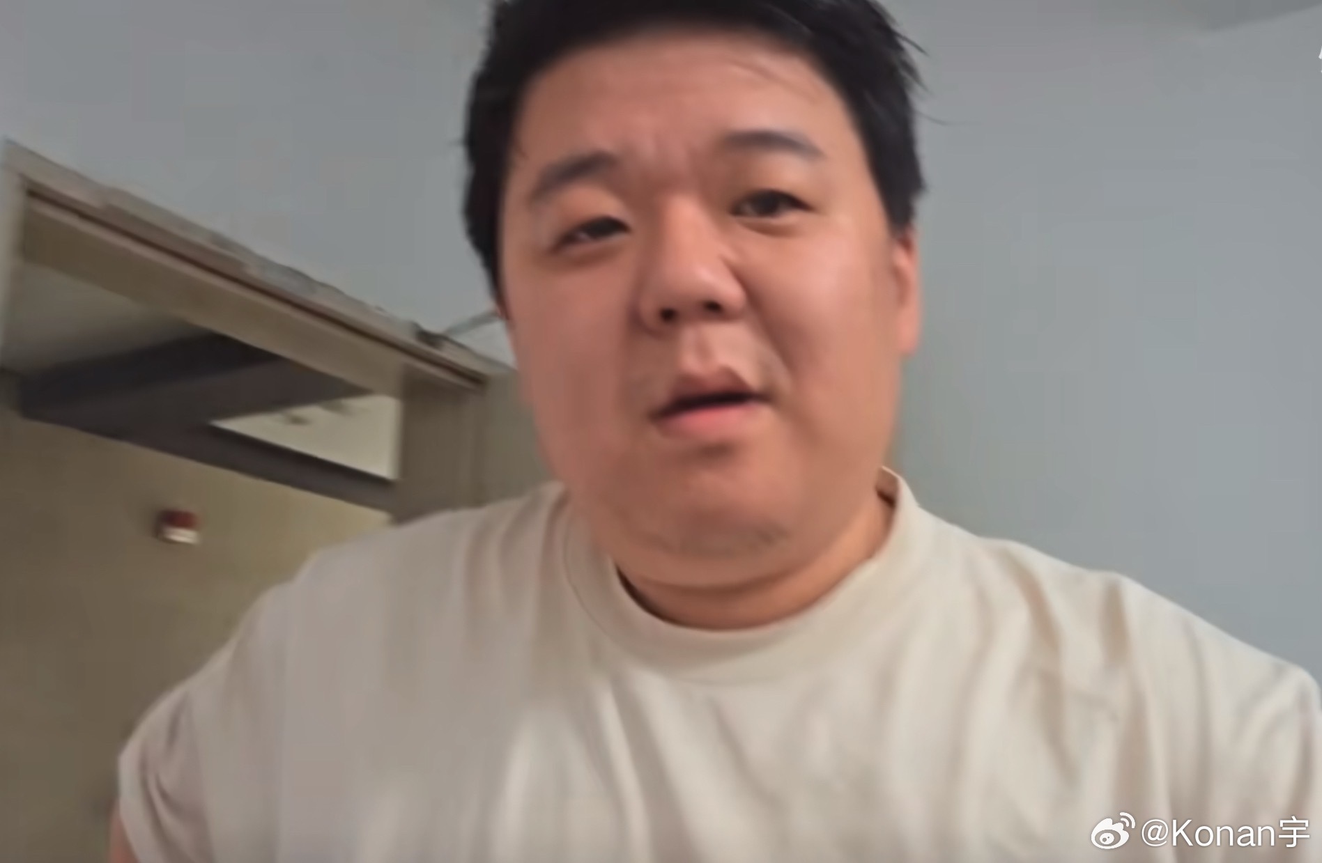 老陈：我大概率斗鱼忠犬吧，没多少年了，斗鱼不倒就一直留在斗鱼，斗鱼倒了大概率也不