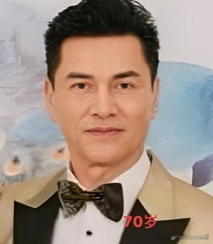 果然冻龄了！70岁的吕良伟，依然如同46年前那样风华正茂！“阿力”七十大寿盛