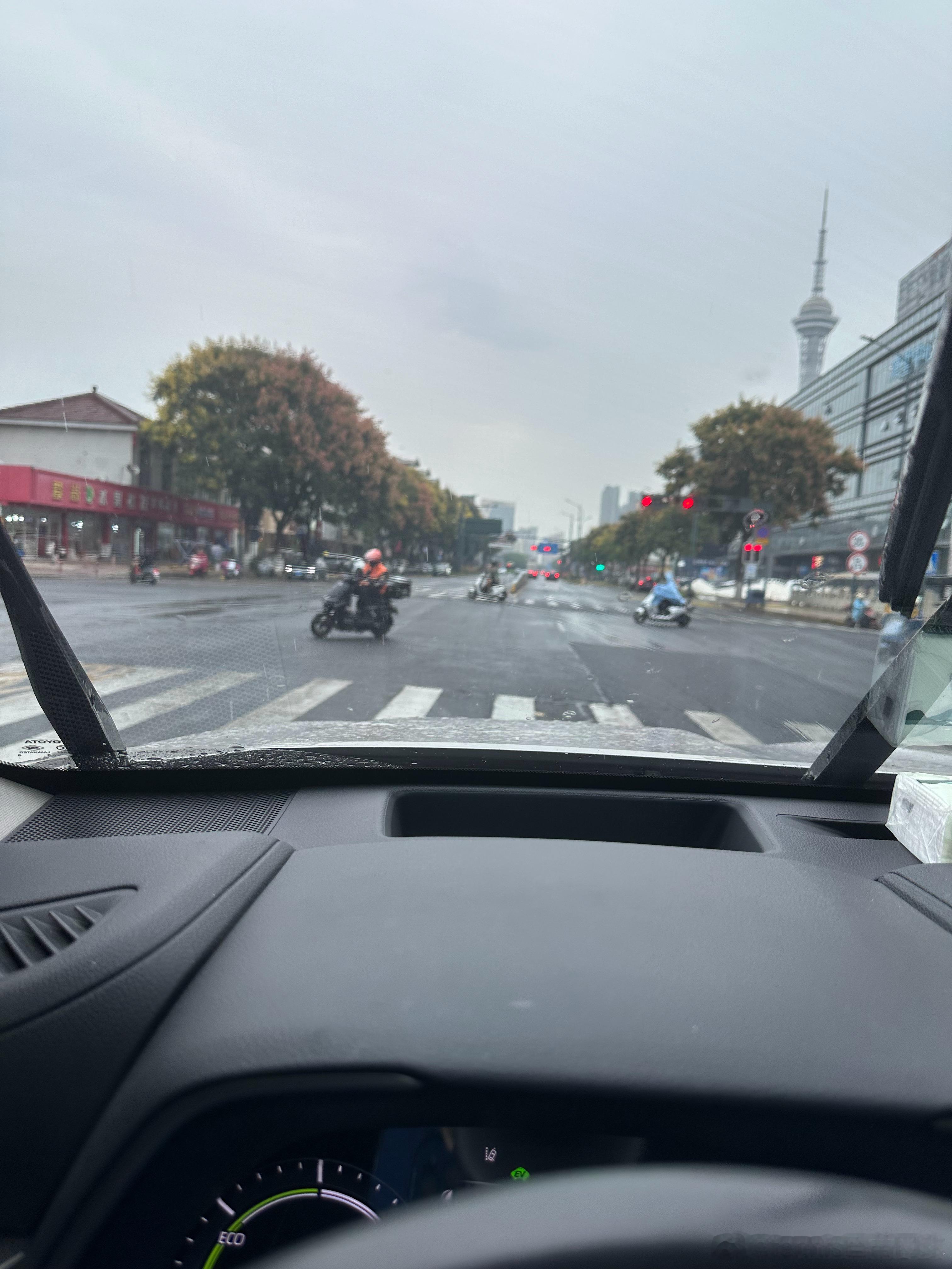 一出来就下雨☔️，运气不错的​​​