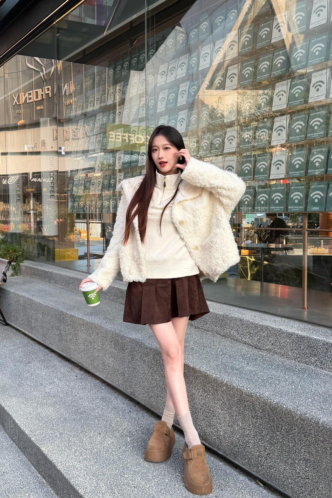 如果天气好的话，就见面吧。女人如何穿出含蓄的性感?