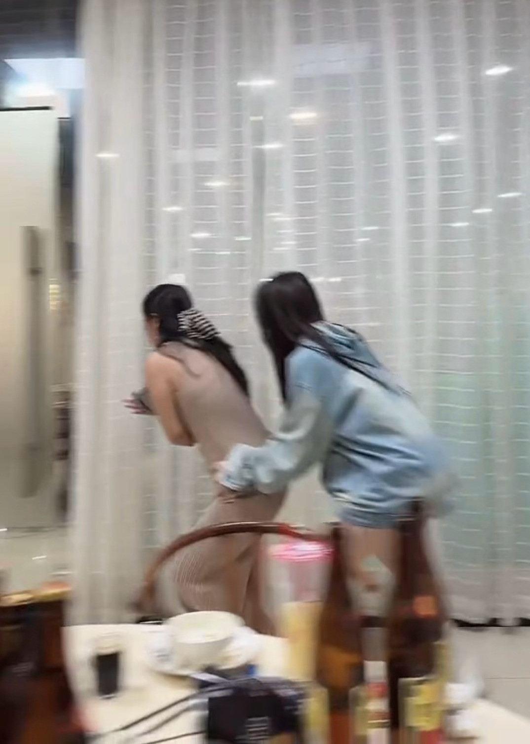 衣服差点扯烂了