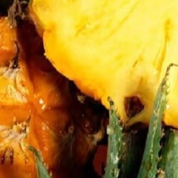 菠萝的种植方法一、准备菠萝：选一个金黄色果皮、有香味且无病虫害的菠萝。二、选取叶