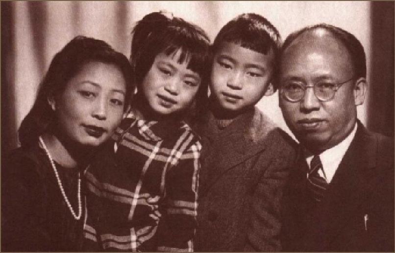 1950年，24岁村姑罗玉英进京寻父，门卫拦下盘问，当她说出父亲是罗荣桓时，整个
