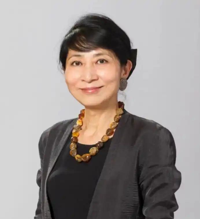 “我不是中国人，我拒绝唱国歌？”这句掷地有声的宣言，成为了毛孟静政治生涯的注