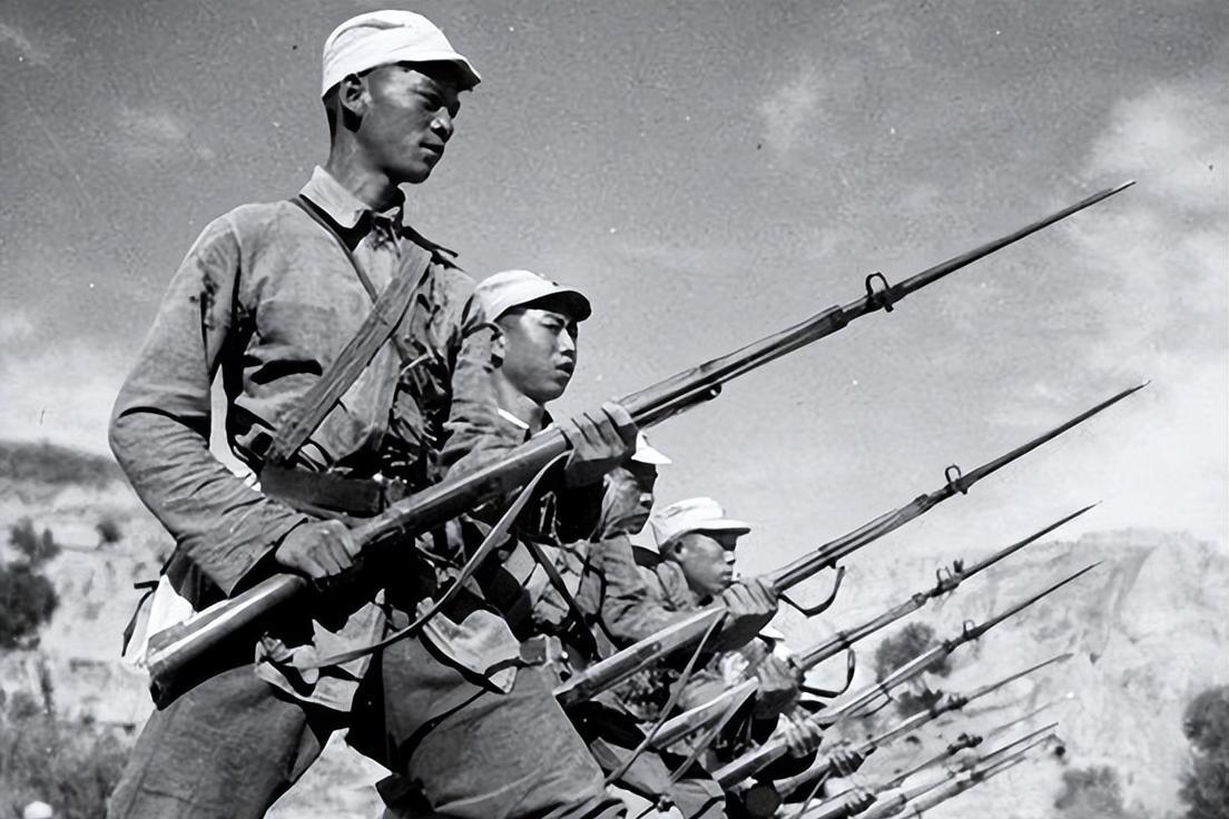 1943年，新四军13团伏击日军，本以为一个团伏击200名日军绰绰有余，谁知日军