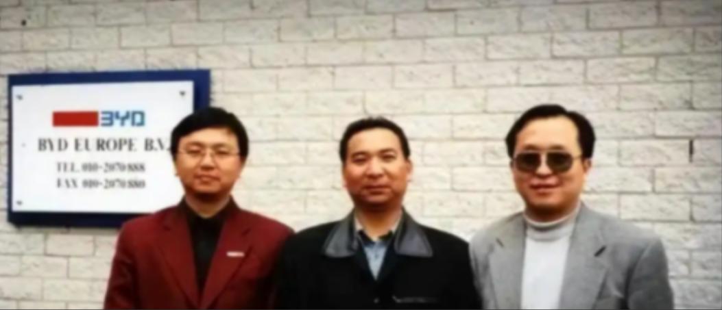 一个敢借，一个敢给！安徽芜湖，穷表弟向富表哥借款250万，表哥二话不说，直接掏钱