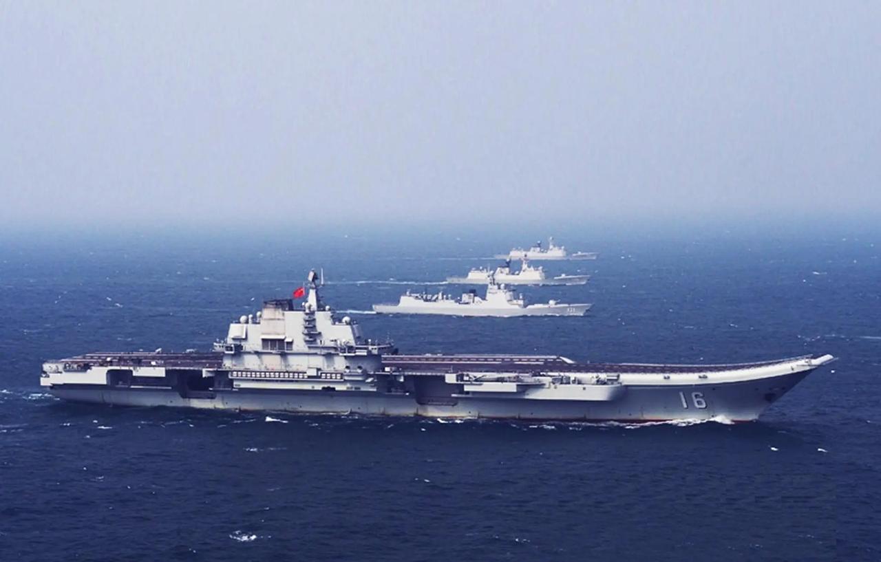 记住，世界上最没用的，就是西大海军。很多人觉得东大现在造船的速度快，是为了在自家