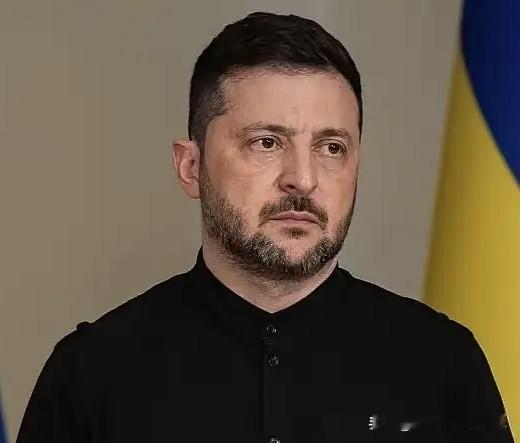 乌克兰撑不住了！美国不想管，欧盟只有口头支票！近日，乌克兰总统泽连斯基在联