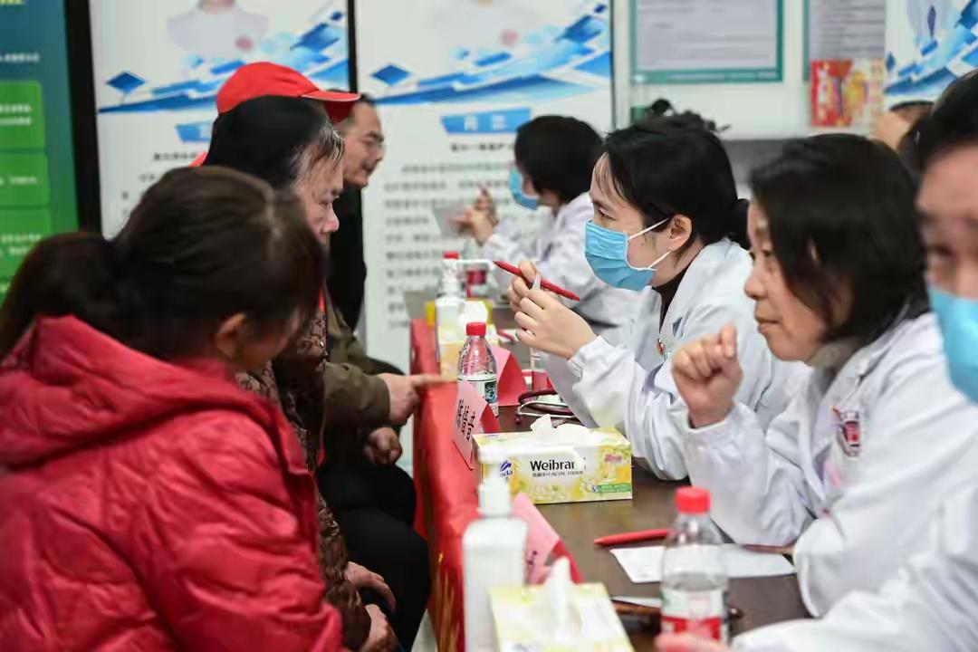 你以为只是累了，其实是肾在报警：这7个“日常小动作”，正在偷偷把你的肾推向报废边