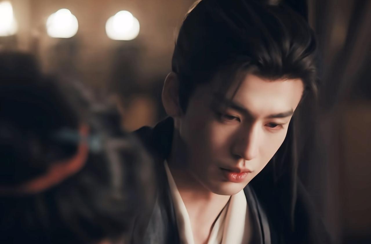 自从谢征给长玉刮痧之后，长玉一靠近他，他脑子里已经没别的事了，已经开启了生理喜欢