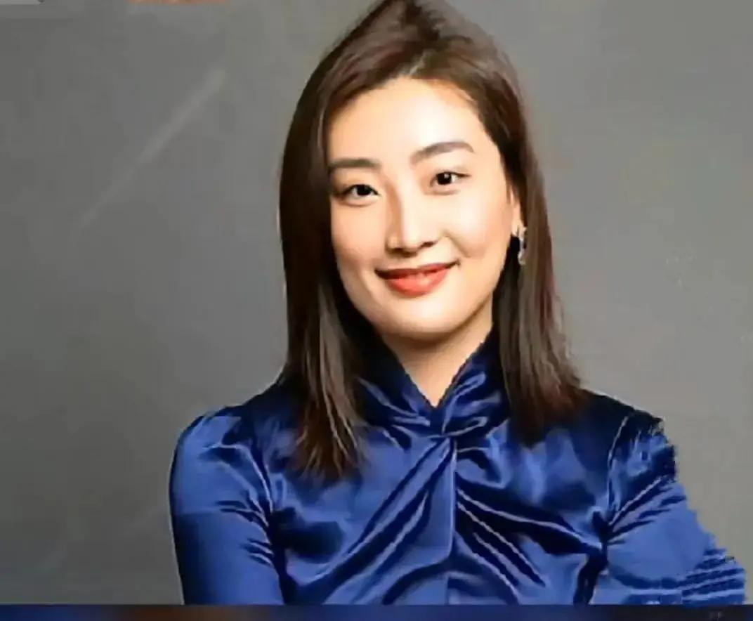 宗庆后那个天降继承人宣布当董事长。宗馥莉接下来要面临哪些困境？1她现在