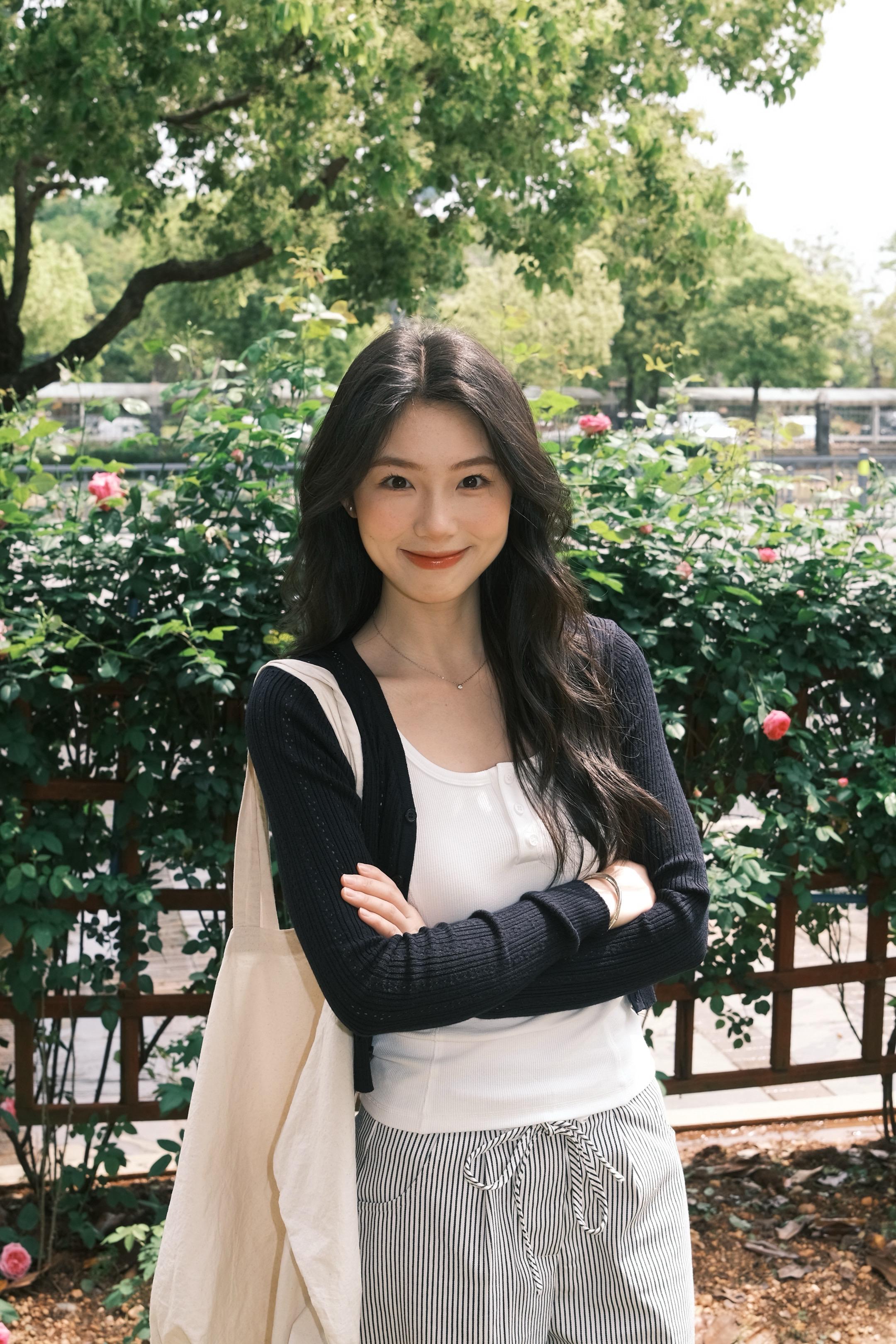 看着你的笑 我好像就足够