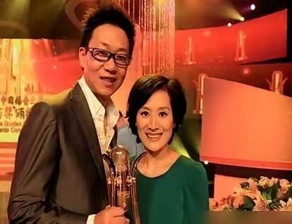 都说相爱容易相处难，东方卫视的林海和何婕却给出了另一种“硬核”解法。外界看他们是