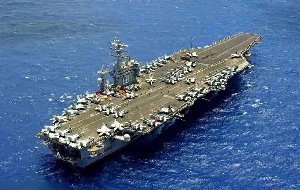 实话太扎心！中国导弹真能干掉美国航母吗？真实答案和大家想的完全不一样要真打