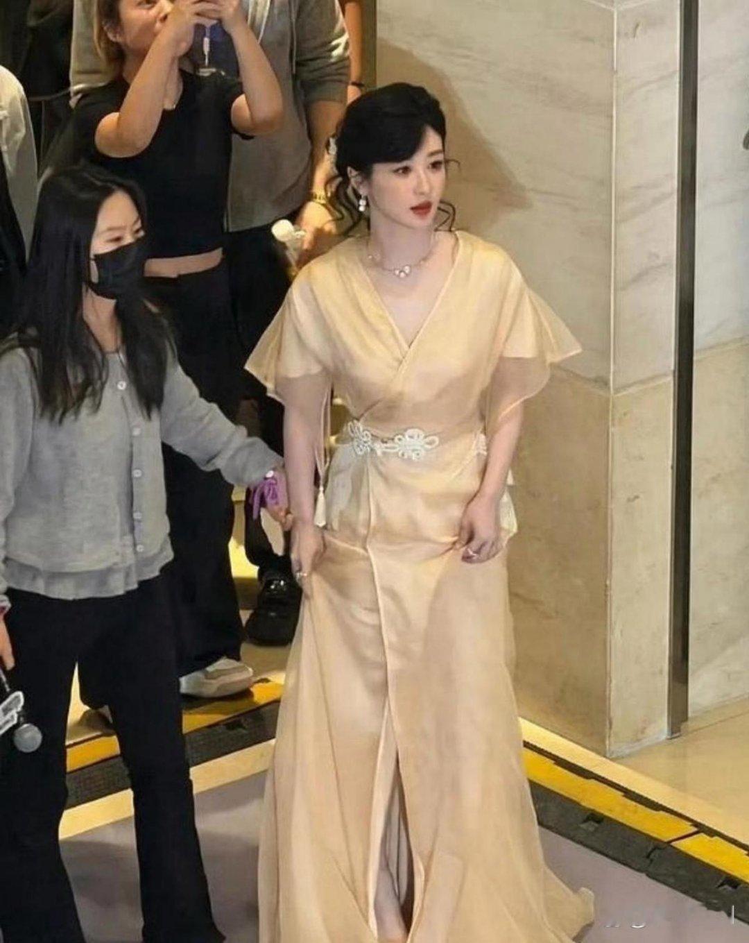 这是杨紫吗？真的好漂亮啊