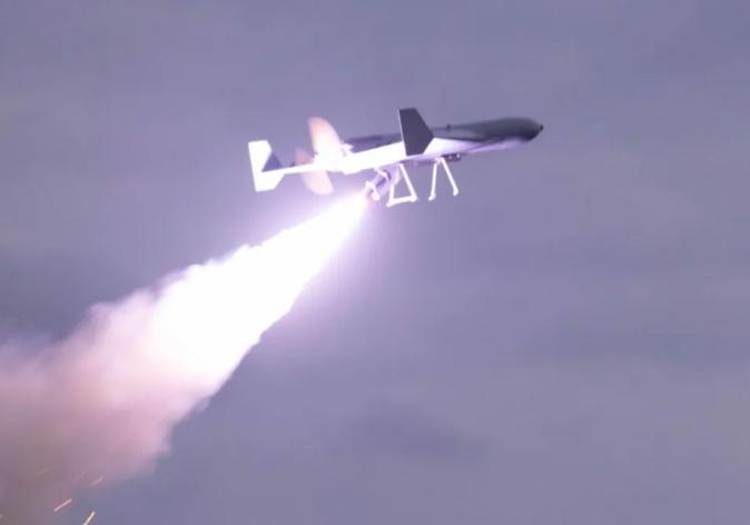 天道好轮回，美军拉下脸山寨量产伊朗“小摩托”见证者-136，从前只批评别人模仿自