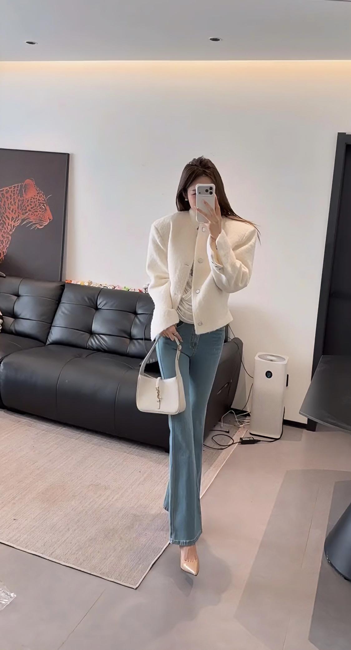 正常穿搭推荐，无不良引导。今日穿搭推荐属于“温柔贵气风+显瘦神裤”的经典组合