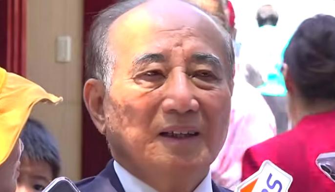 针对国民党主席郑丽文发言经常引发争议，台“立法院前院长”王金平今日指出，若外界有