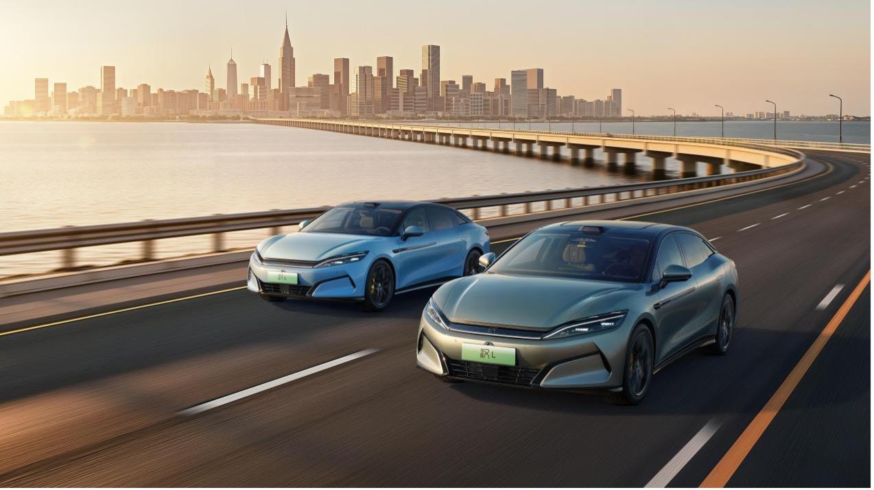 在本次广州车展上，比亚迪唐L/汉L有了新变化，一起来看看亮点1、汉LEV