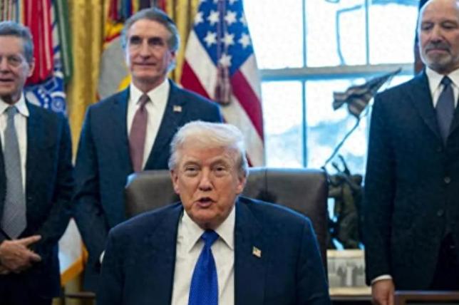 中国悄悄做了一件大事。等美国人反应过来，立马慌了，赶紧拿出大笔钱，想要扳回一局。