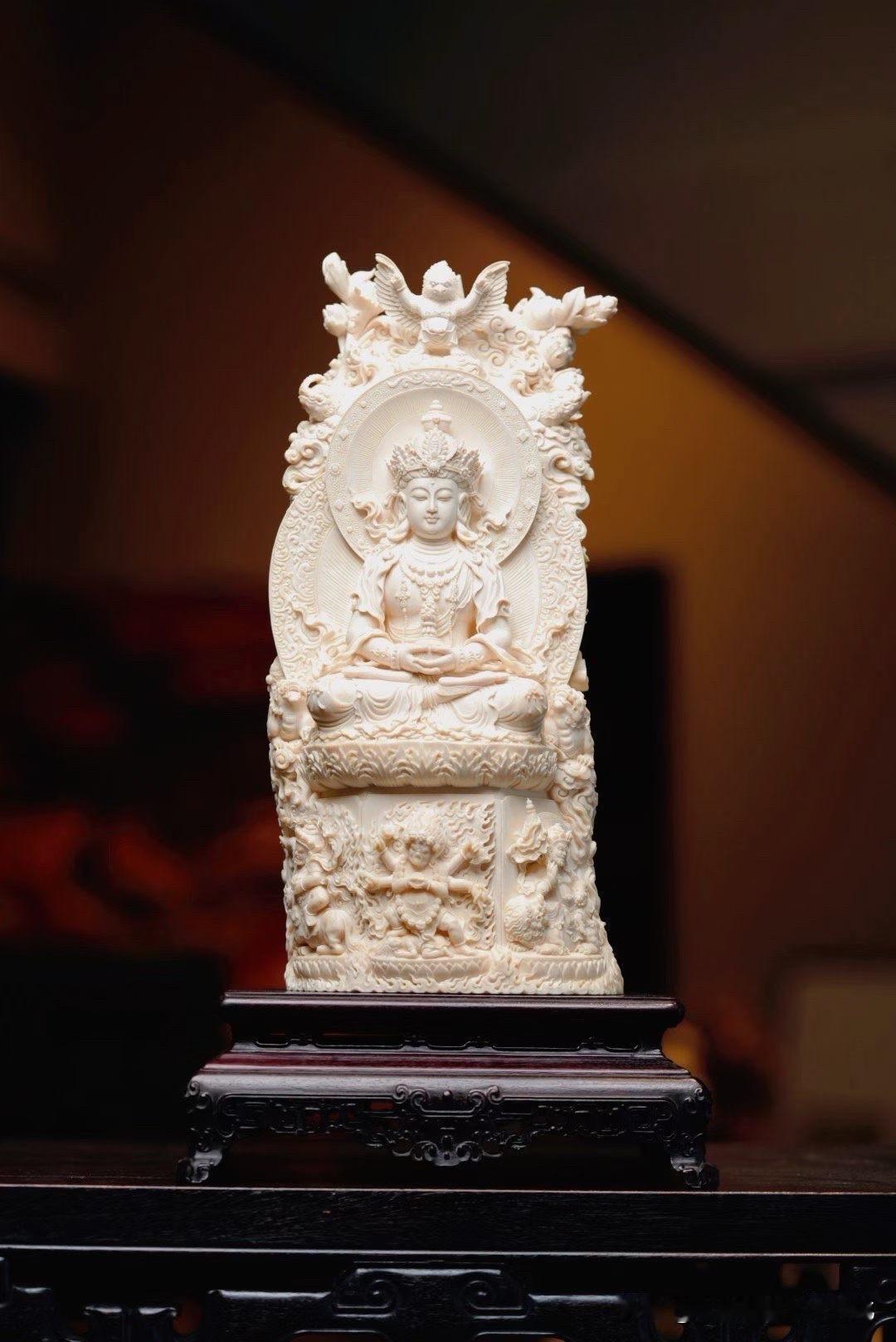 猛犸象牙｜大日如来有些雕刻，是做形；有些，是在做“气”。这尊大日如来，料